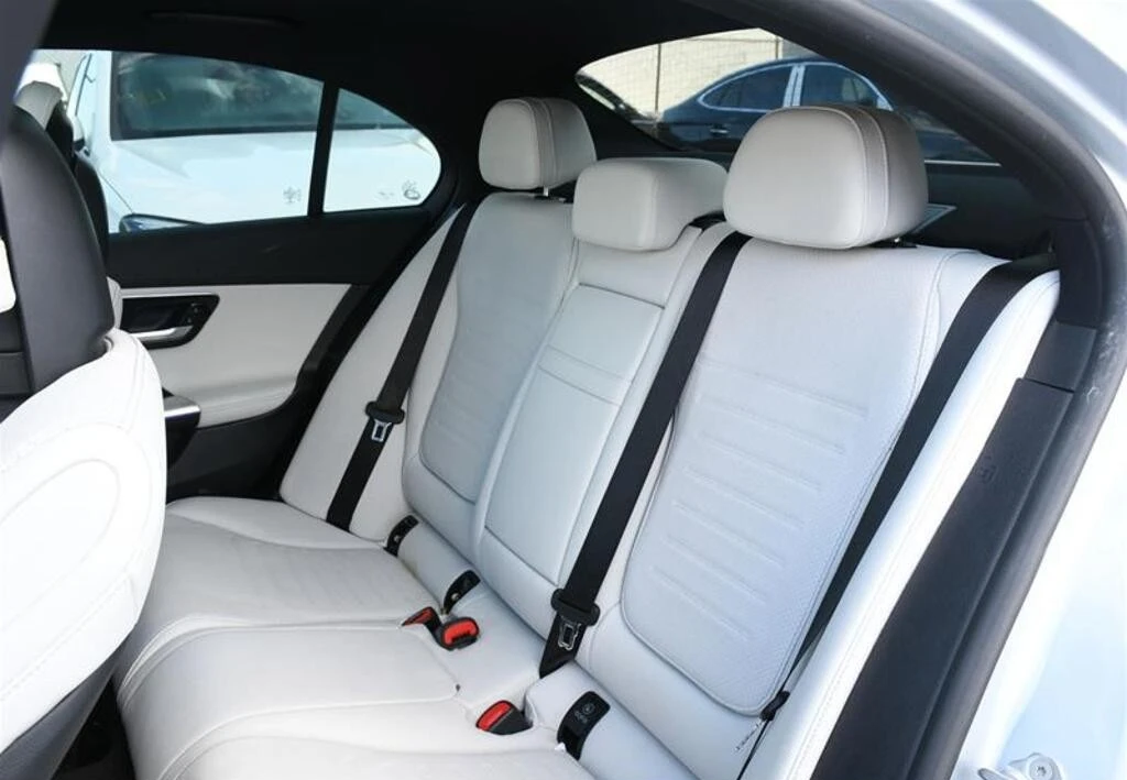 Mercedes-Benz C 300 AMG Line * Premium Package * Фиксирана цена до БГ , снимка 12 - Автомобили и джипове - 53770628