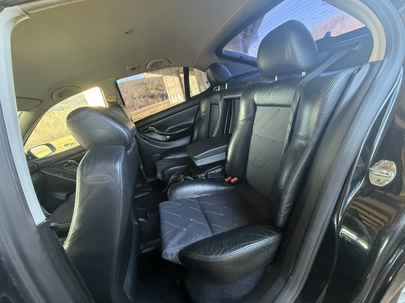 Seat Leon Black Cupra 4, снимка 11 - Автомобили и джипове - 53879825