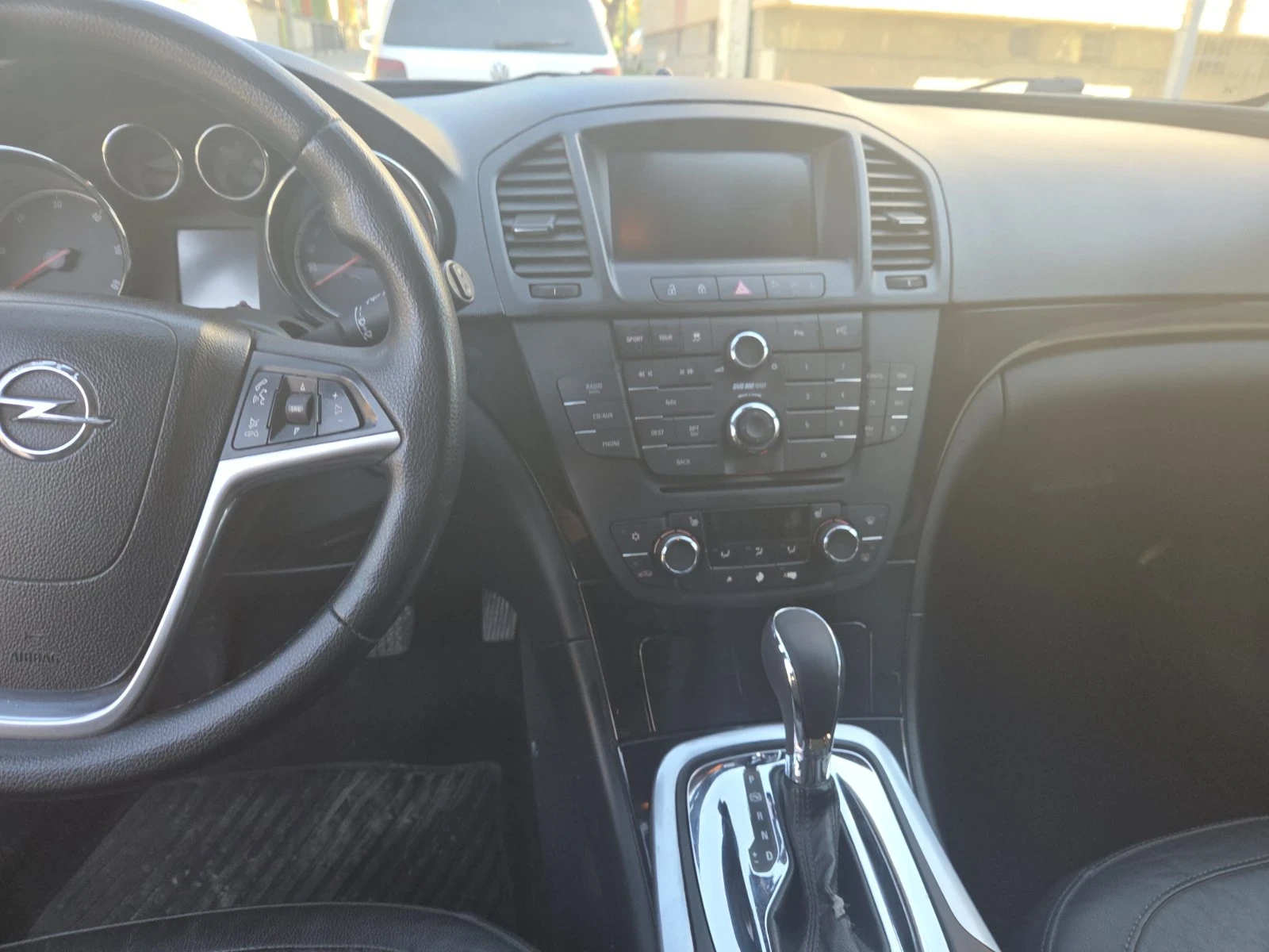 Opel Insignia, снимка 2 - Автомобили и джипове - 54099445