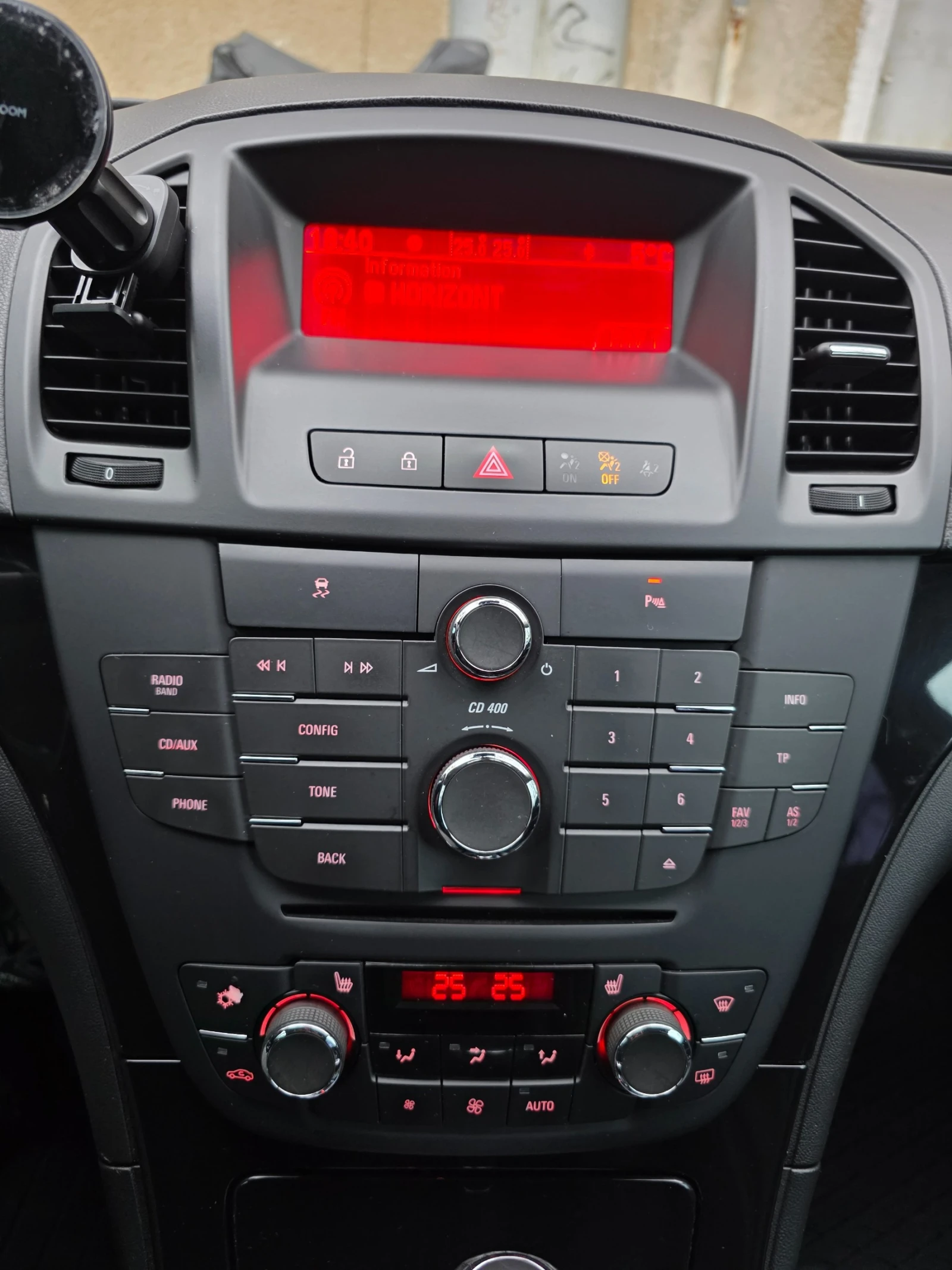 Opel Insignia A Hatchback, снимка 13 - Автомобили и джипове - 54102107