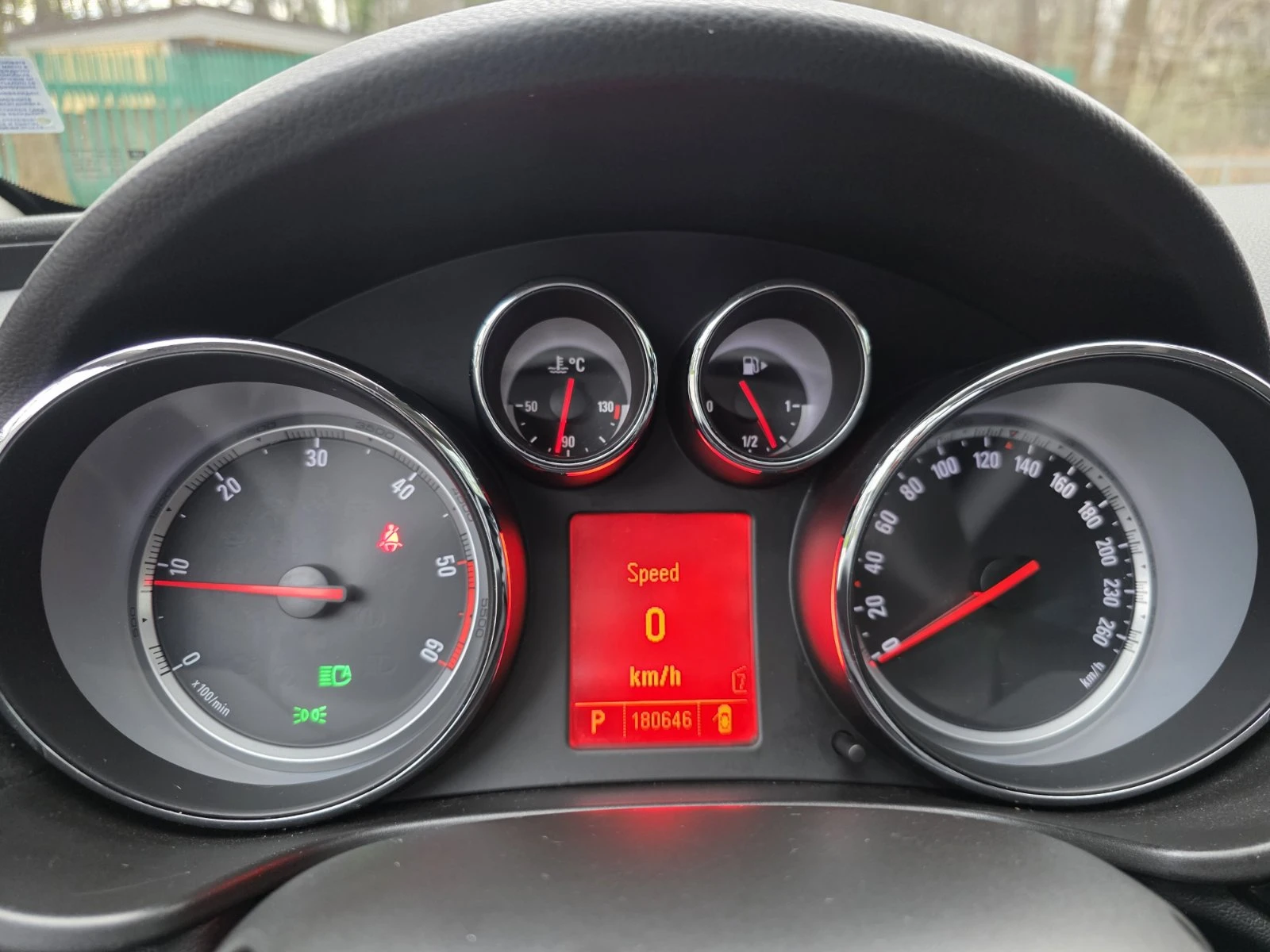 Opel Insignia A Hatchback, снимка 14 - Автомобили и джипове - 54102107