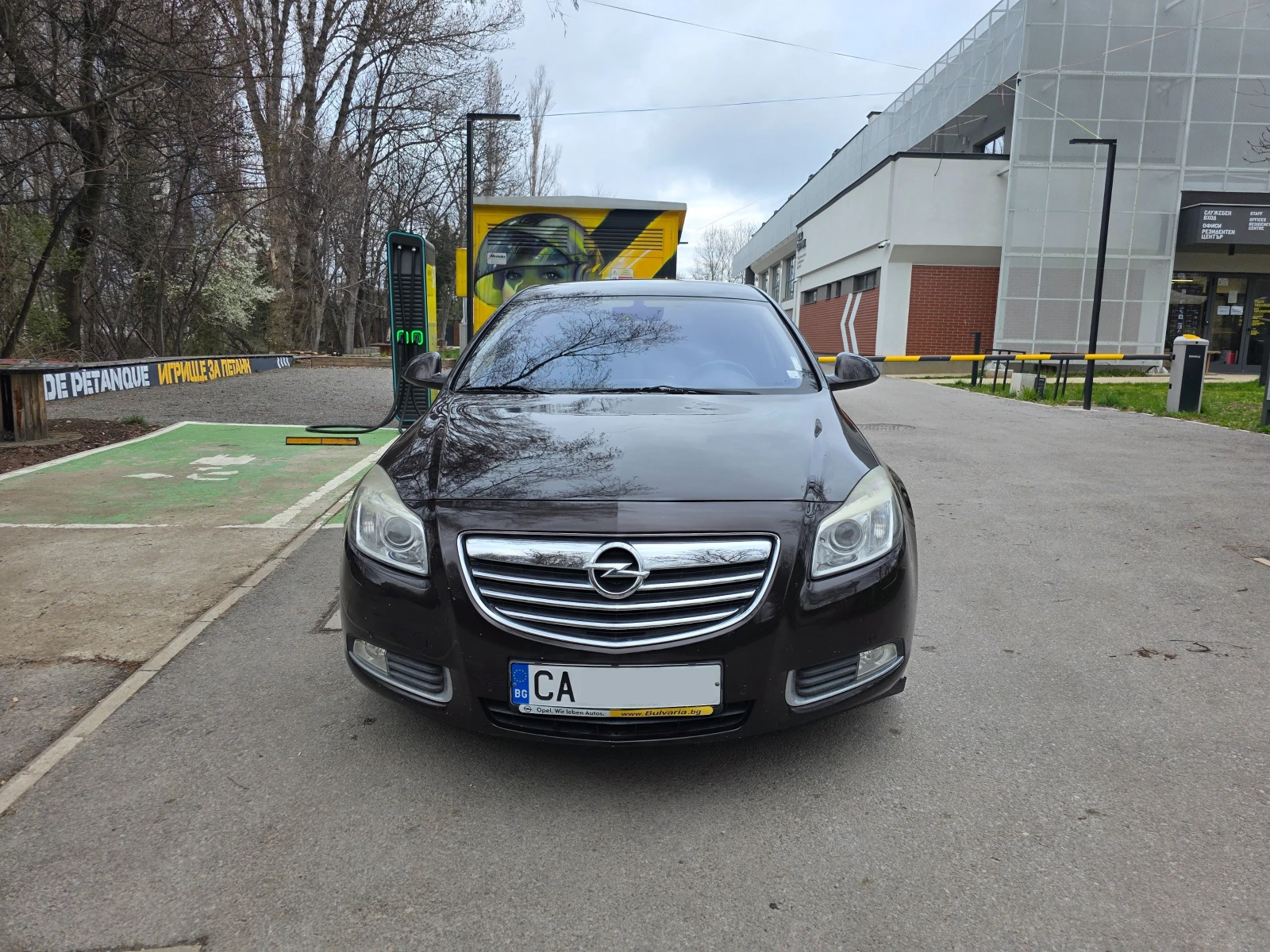 Opel Insignia A Hatchback, снимка 5 - Автомобили и джипове - 54102107