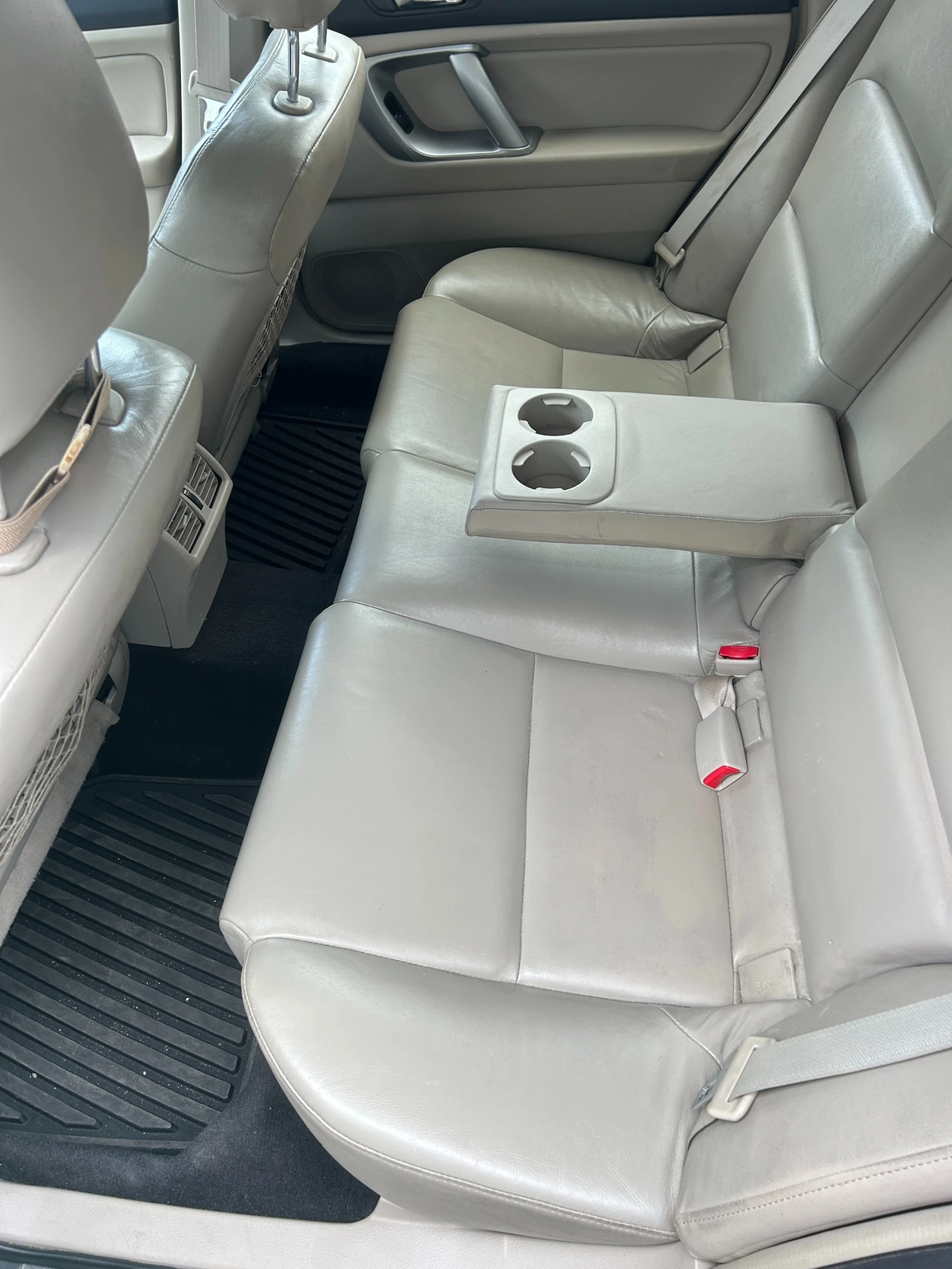 Subaru Outback 3.0R, снимка 13 - Автомобили и джипове - 54722325