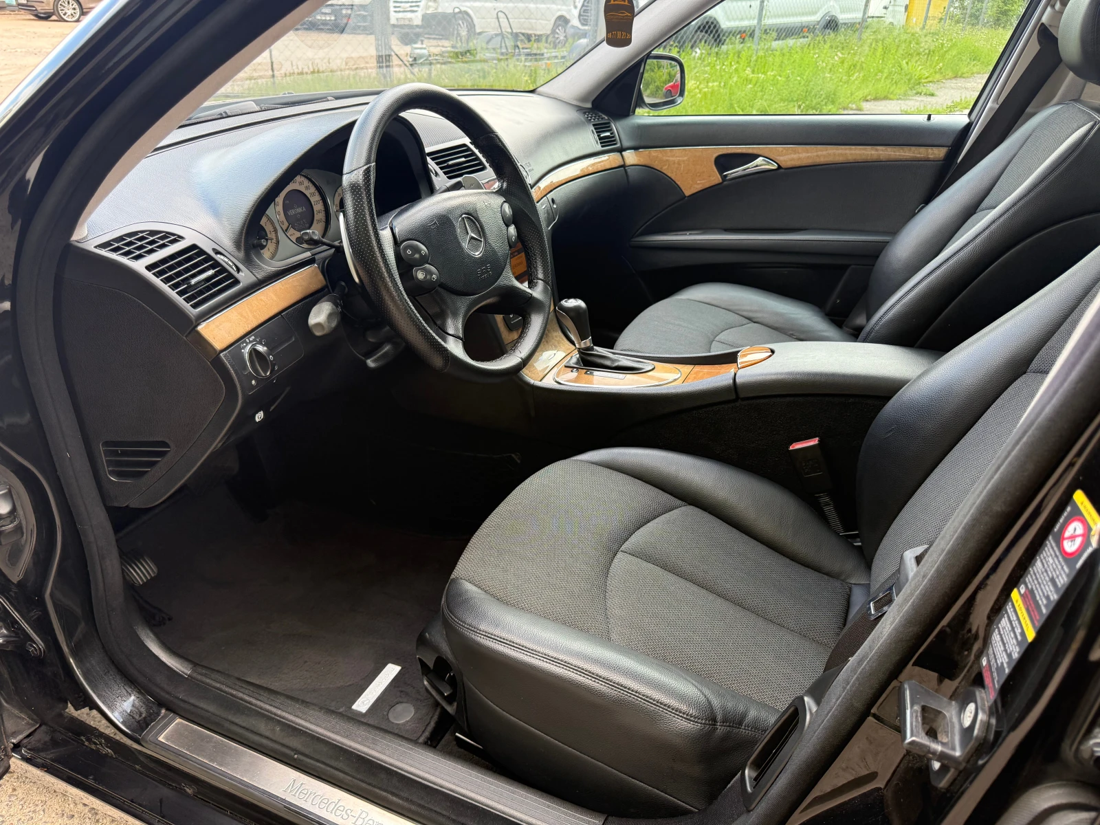 Mercedes-Benz E 300 CDI Bluetec Avantgarde Facelift, снимка 9 - Автомобили и джипове - 54753288