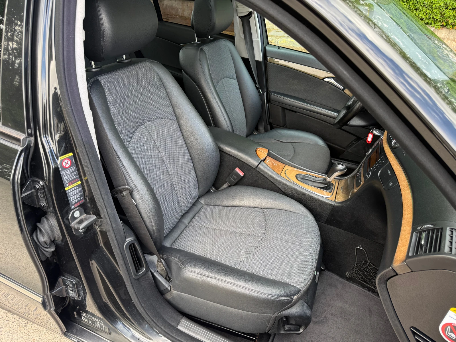 Mercedes-Benz E 300 CDI Bluetec Avantgarde Facelift, снимка 13 - Автомобили и джипове - 54753288