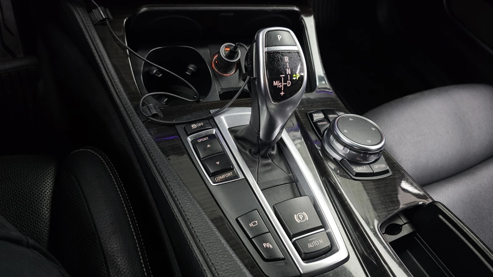 BMW 528  I  Luxury Plus , снимка 12 - Автомобили и джипове - 55405597
