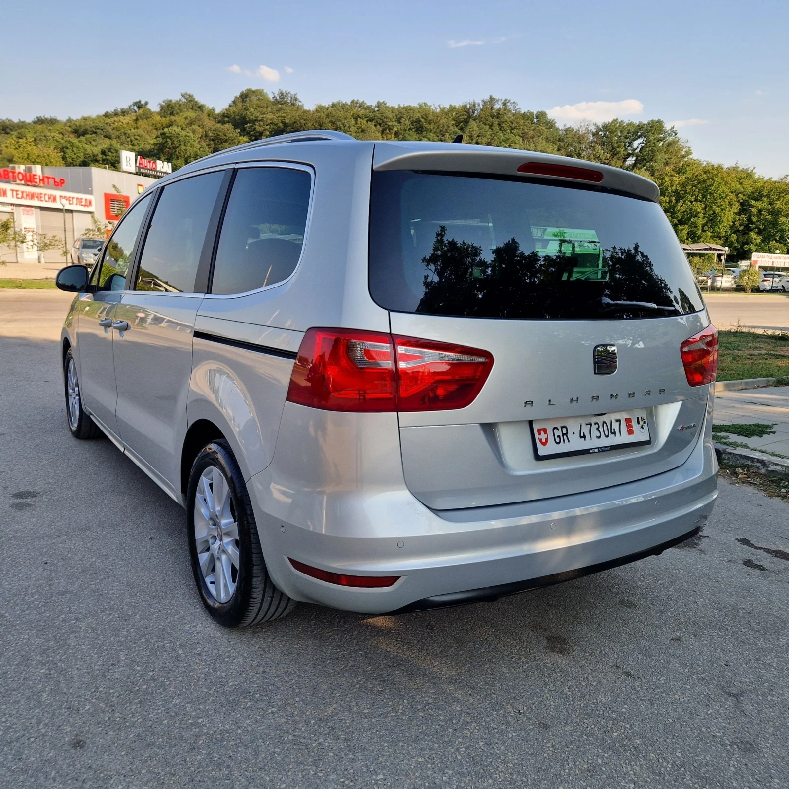 VW Sharan 2.0TDi 140K.4X4 7-МЕСТА/ЕЛ.ВРАТИ/КОЖА/ПАНОР/ПЕЧКА , снимка 5 - Автомобили и джипове - 55564918