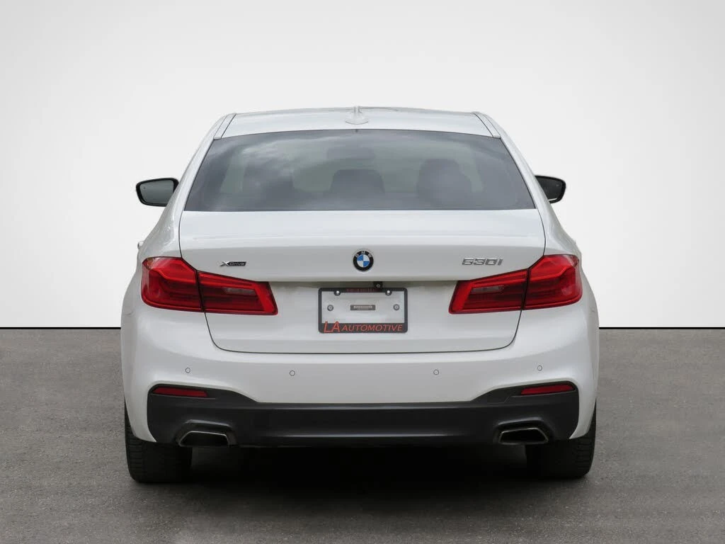 BMW 530 i* xDrive* АвтоКредит* (ЦЕНА ДО БГ), снимка 6 - Автомобили и джипове - 55578087