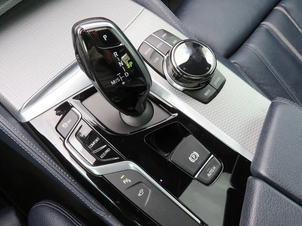 BMW 530 i* xDrive* АвтоКредит* (ЦЕНА ДО БГ), снимка 16 - Автомобили и джипове - 55578087