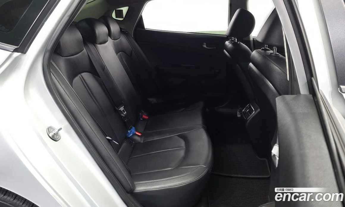 Kia K5 2.0 LPI Rental Car Luxury, снимка 17 - Автомобили и джипове - 55669088