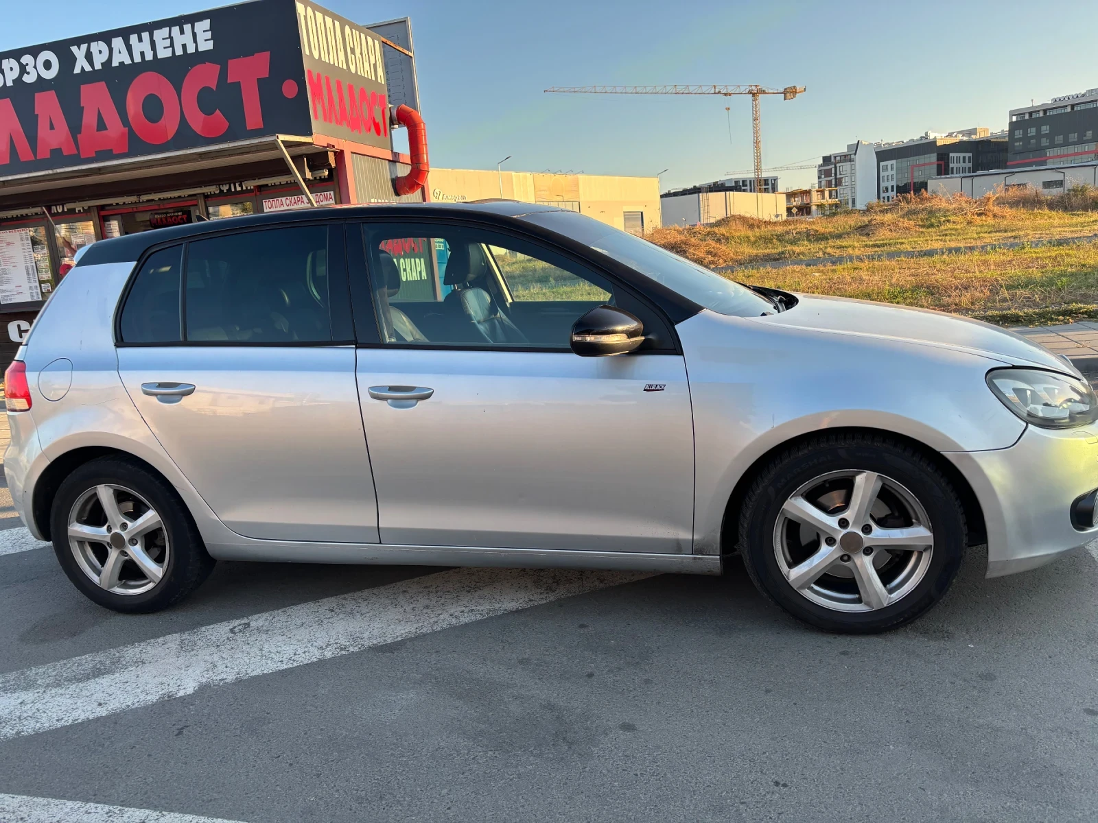 VW Golf 1.6, снимка 4 - Автомобили и джипове - 55686177