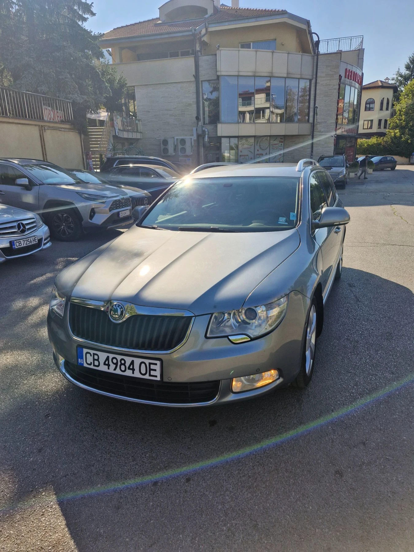 Skoda Superb 2.0/140, снимка 8 - Автомобили и джипове - 56554434