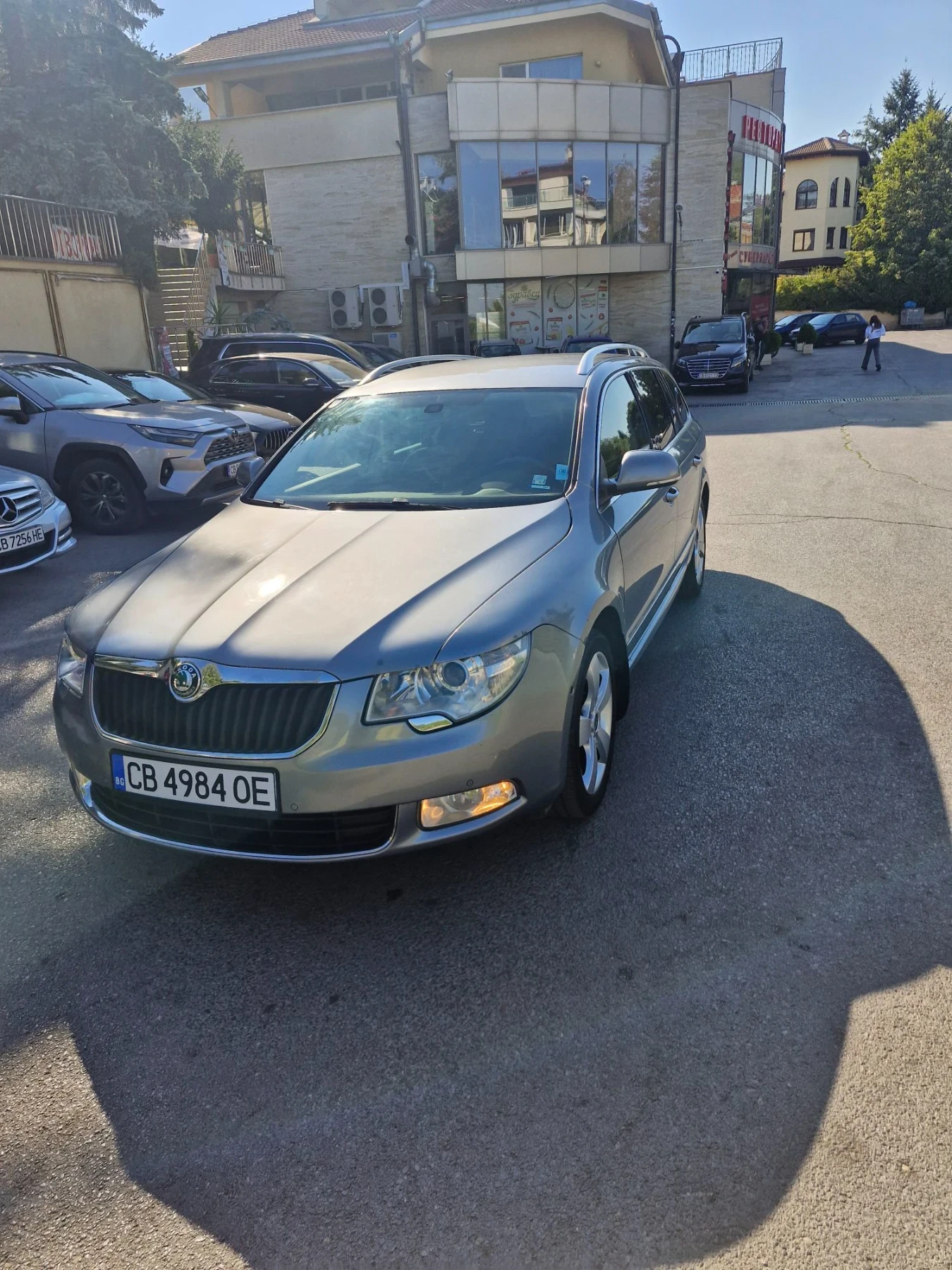 Skoda Superb 2.0/140, снимка 4 - Автомобили и джипове - 56554434