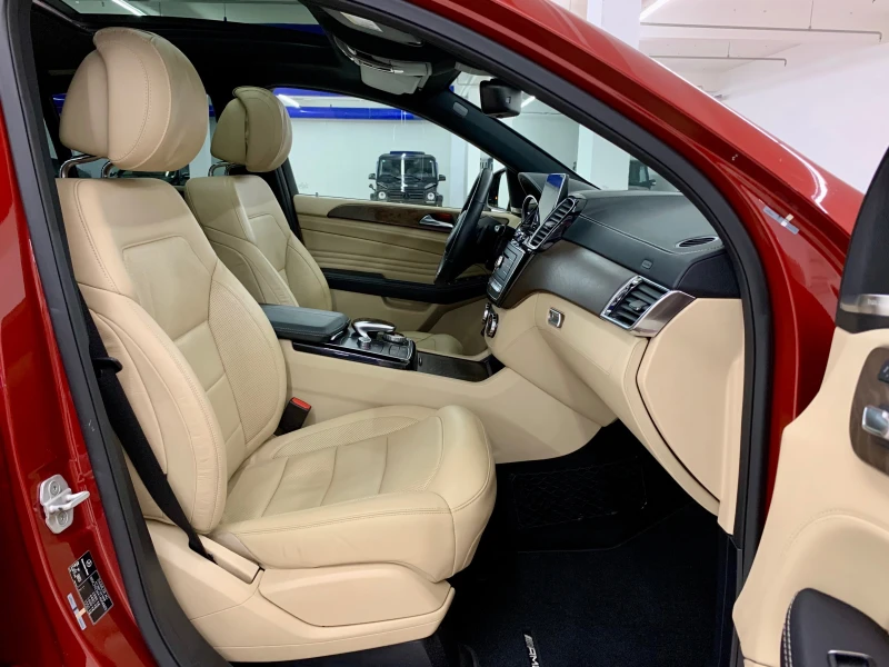 Mercedes-Benz GLE 43 AMG #SOFT#OBDUH#MASAJ#PANO#DIS#Cam360#KeyLess#harman#, снимка 11 - Автомобили и джипове - 51185147