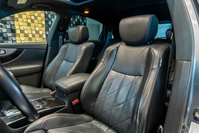 Infiniti QX70 S 3.7, снимка 11 - Автомобили и джипове - 52412012
