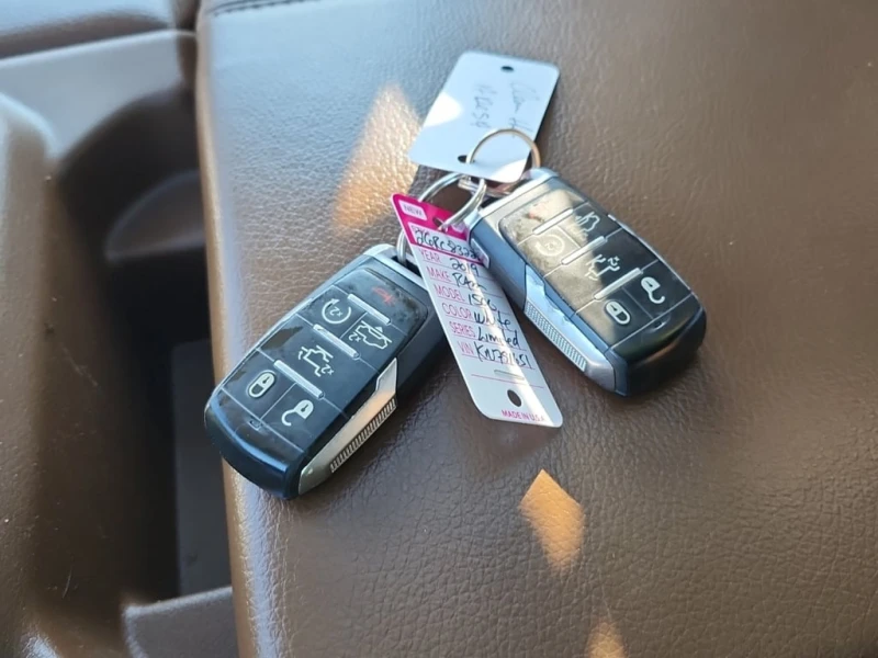 Dodge RAM 1500 * LARAMIE* CARFAX * ФИНАНСИРАНЕ , снимка 8 - Автомобили и джипове - 53322706