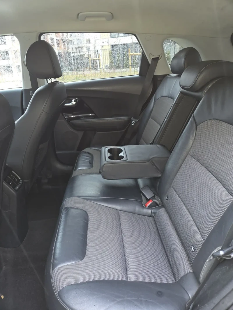 Kia Niro Hybrid, снимка 3 - Автомобили и джипове - 53425669