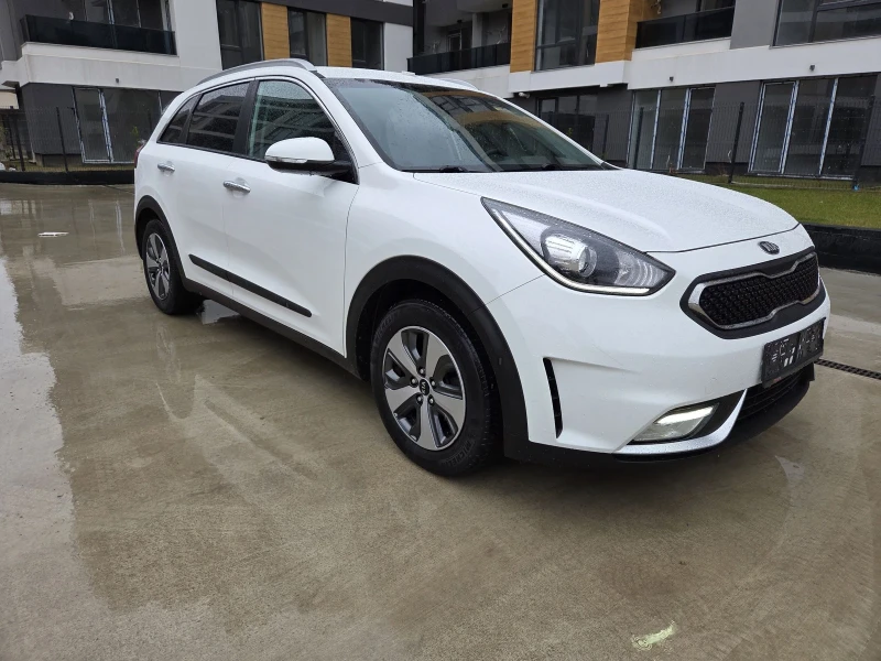 Kia Niro Hybrid, снимка 2 - Автомобили и джипове - 53425669