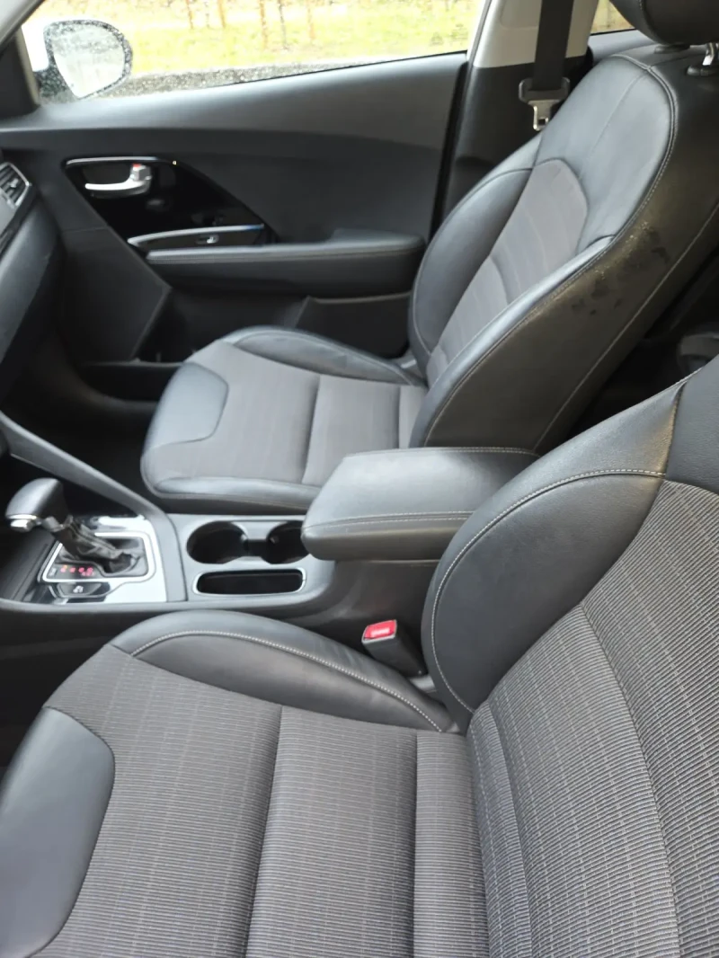 Kia Niro Hybrid, снимка 5 - Автомобили и джипове - 53425669