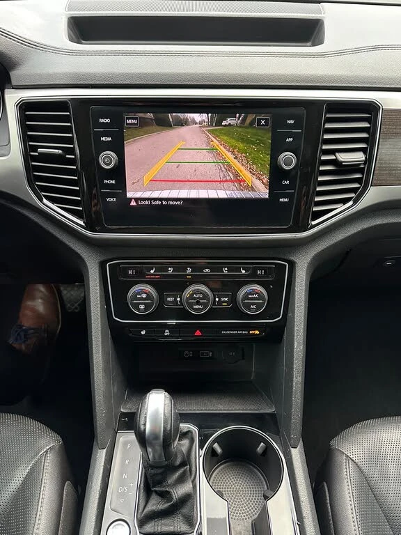 VW Atlas 3.6 Highline * CARFAX* * АвтоКредит* (ЦЕНА ДО БГ), снимка 14 - Автомобили и джипове - 52586944