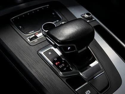Audi Q5 quattro  45 TFSI* АвтоКредит* (Цена до БГ) , снимка 16 - Автомобили и джипове - 54342441