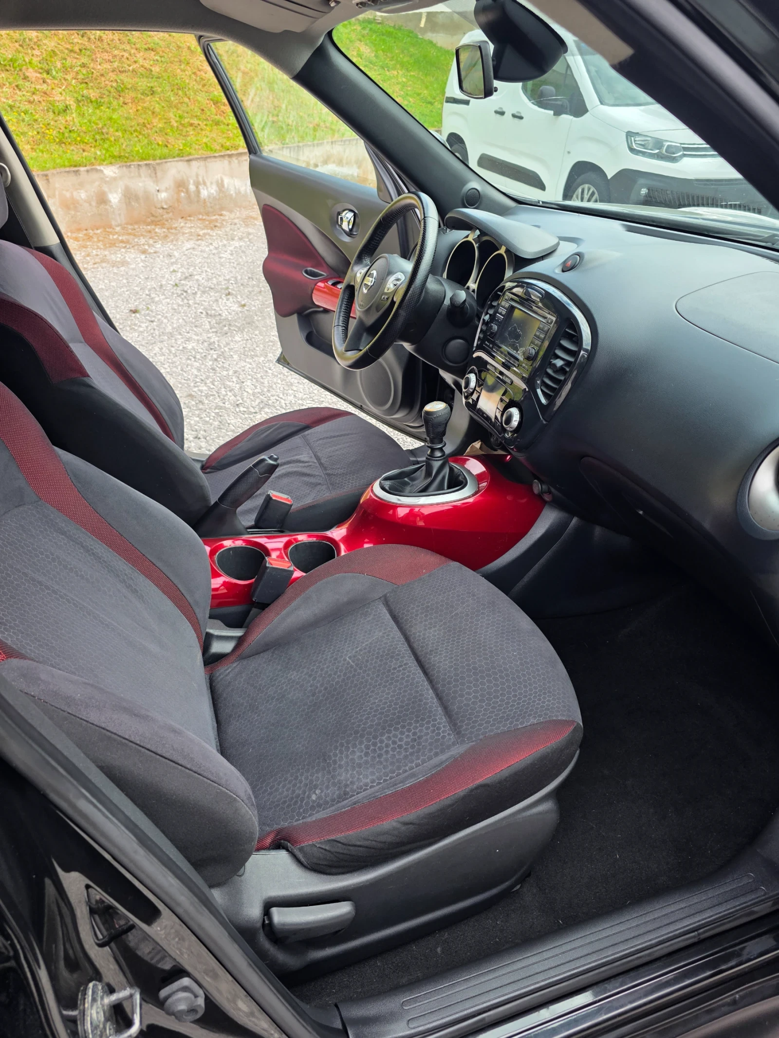 Nissan Juke 1.5  110 кс, снимка 9 - Автомобили и джипове - 54280614