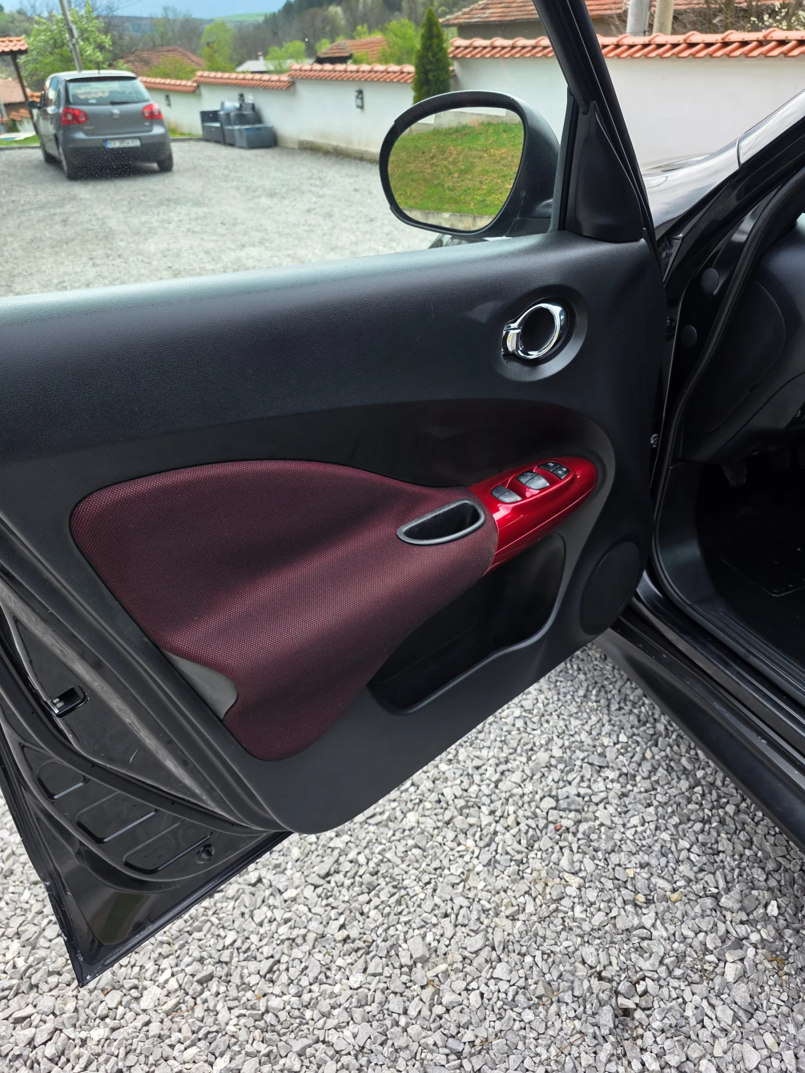 Nissan Juke 1.5  110 кс, снимка 14 - Автомобили и джипове - 54280614