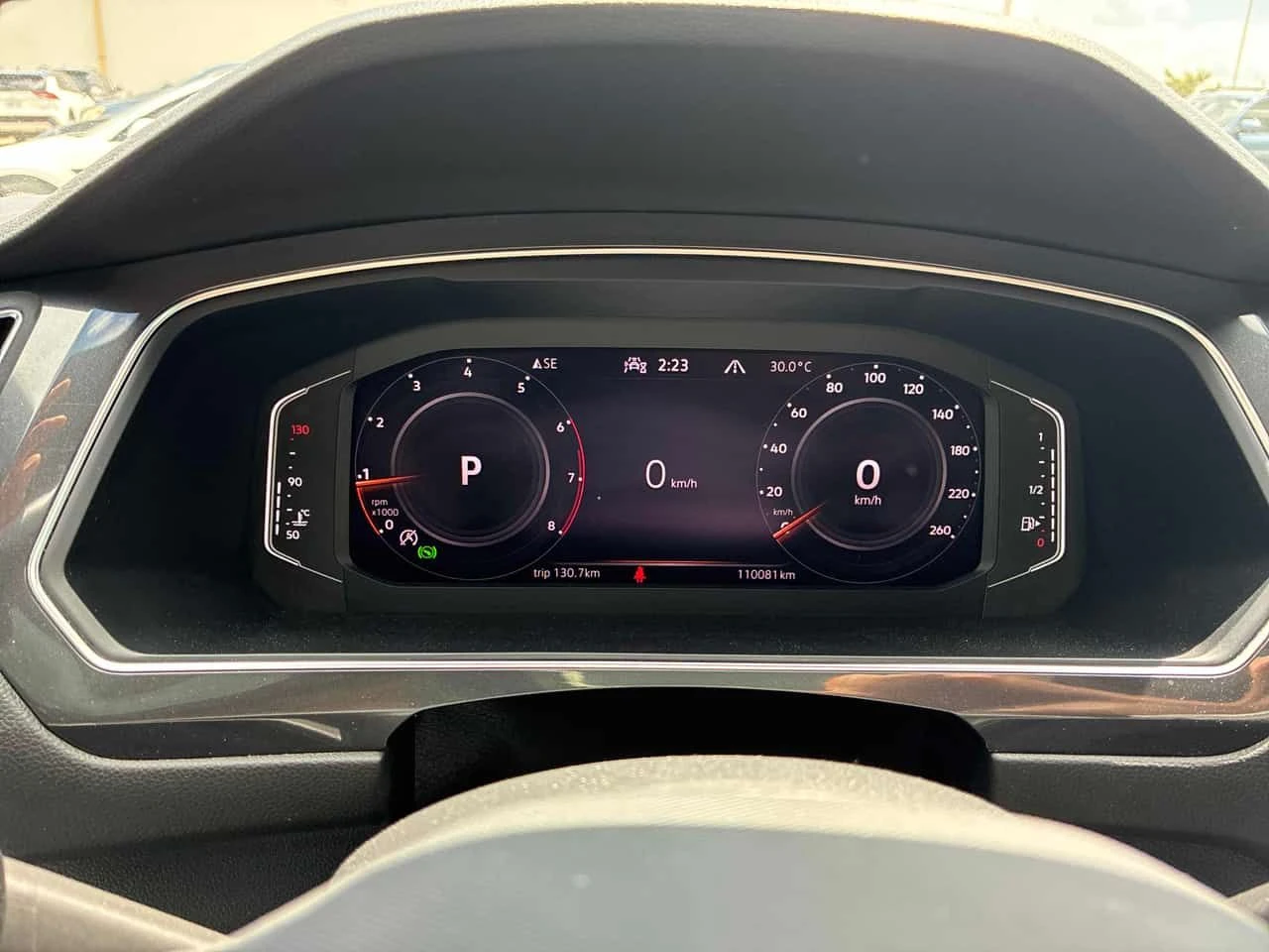VW Tiguan * Comfortline R Line Black Edition * CARFAX * БЕЗ , снимка 7 - Автомобили и джипове - 54859857