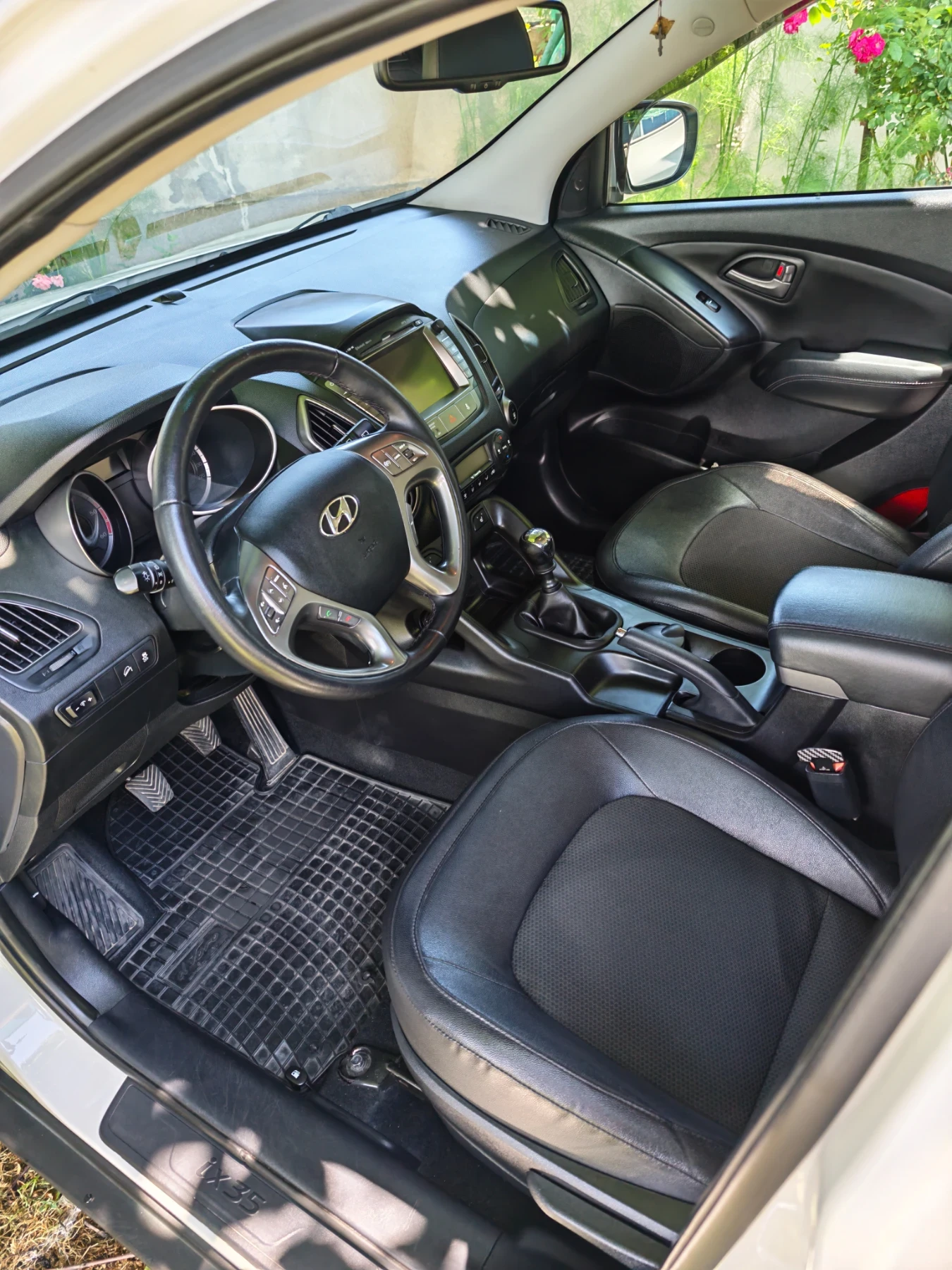 Hyundai IX35, снимка 3 - Автомобили и джипове - 54902165