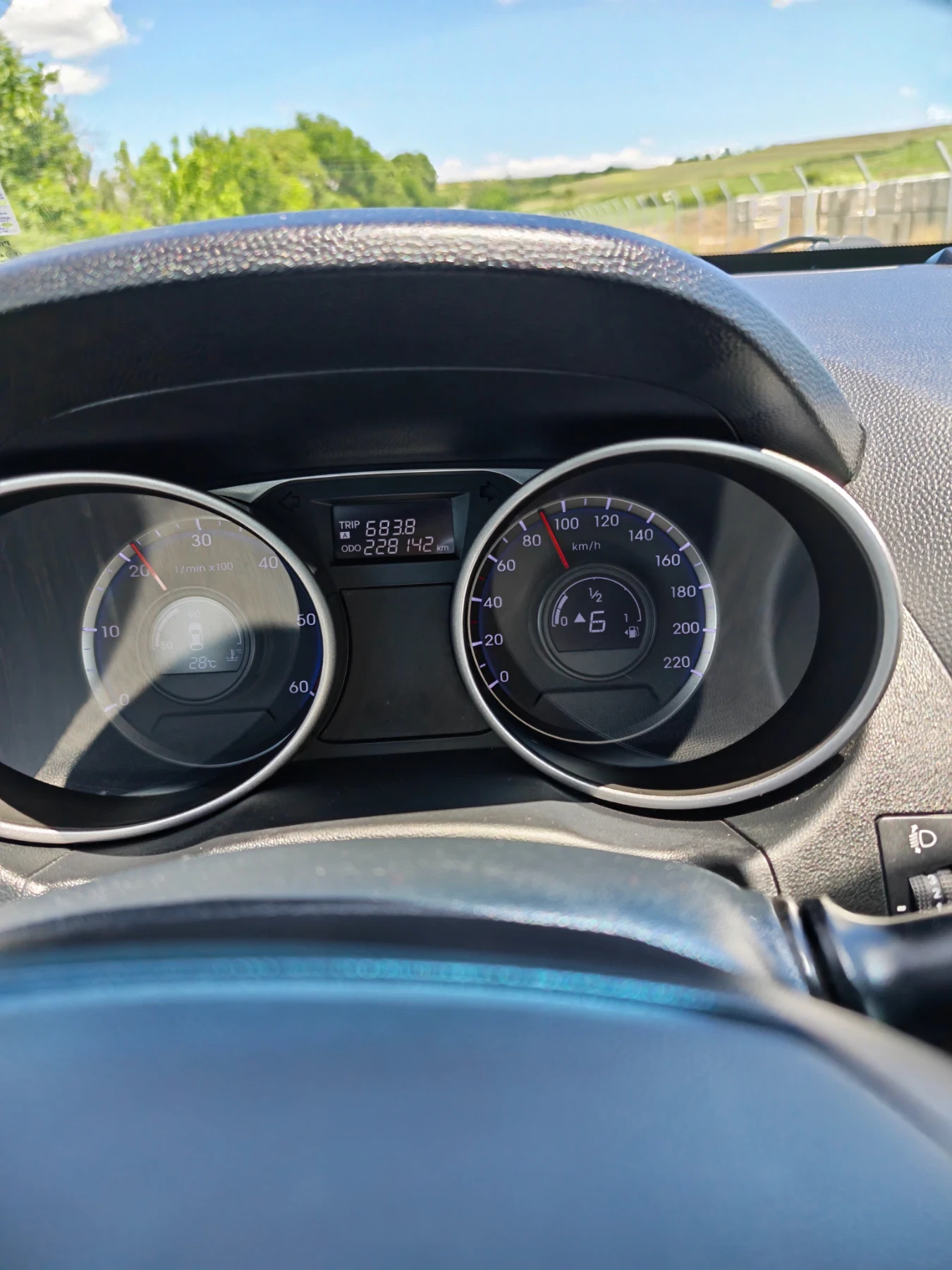 Hyundai IX35, снимка 8 - Автомобили и джипове - 54902165