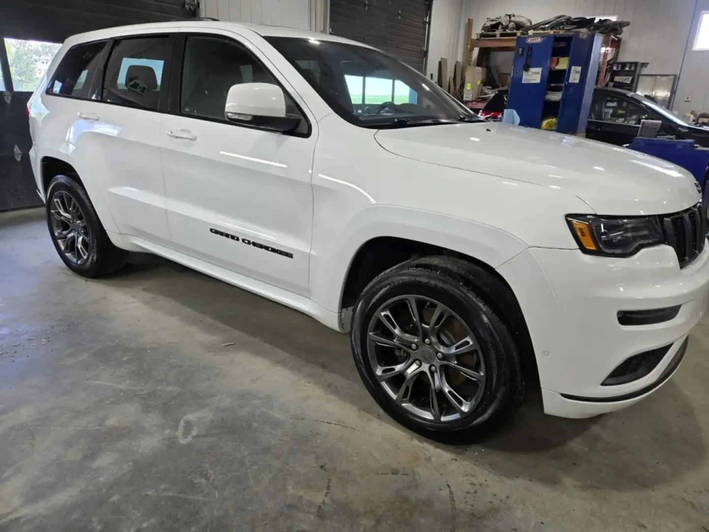 Jeep Grand cherokee 5.7 HEMI * HIGH ALTITUDE* FULL MAX * КРАЙНА ЦЕНА* , снимка 3 - Автомобили и джипове - 55951859
