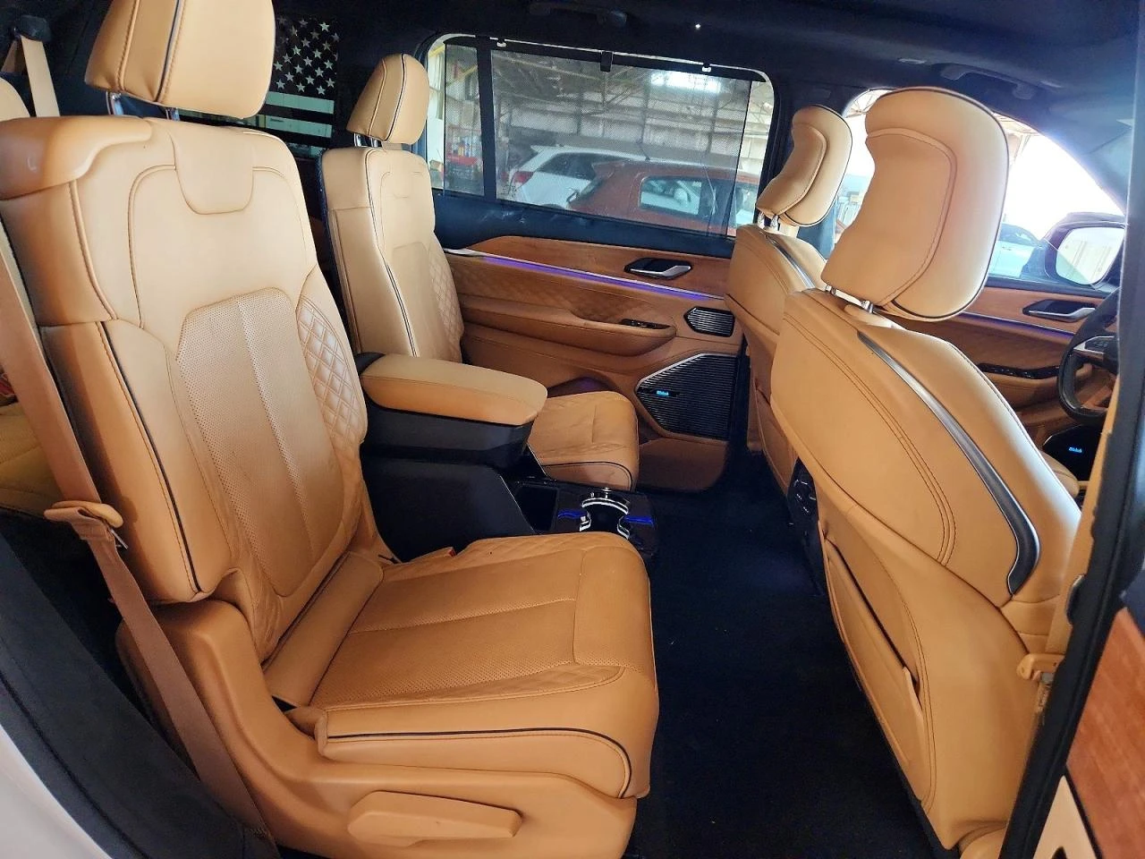 Jeep Grand cherokee 3.6l L Summit, снимка 11 - Автомобили и джипове - 56075804