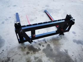 Балировачка John Deere Палетни вилици и шишове за бали , снимка 7