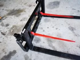 Балировачка John Deere Палетни вилици и шишове за бали , снимка 2