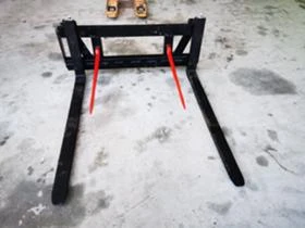 Балировачка John Deere Палетни вилици и шишове за бали , снимка 9