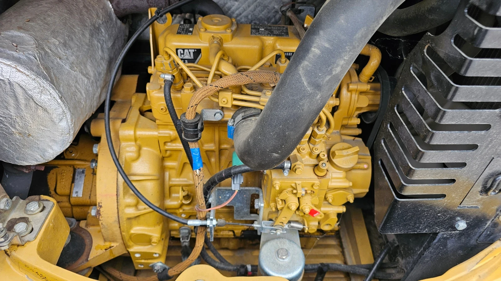 Багер Caterpillar 303E CR, снимка 4 - Индустриална техника - 54980957