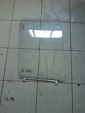 Стъкло предно дясно Форд Транзит 04г