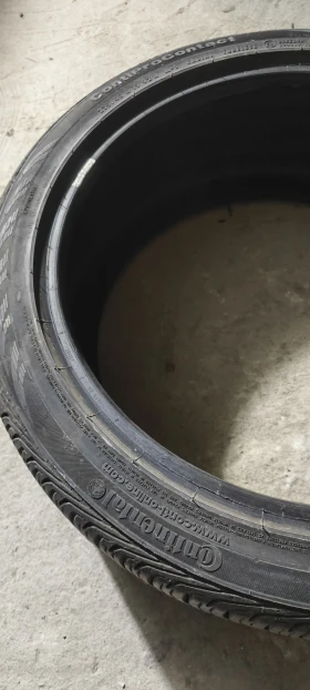 Гуми Зимни 235/40R19, снимка 4