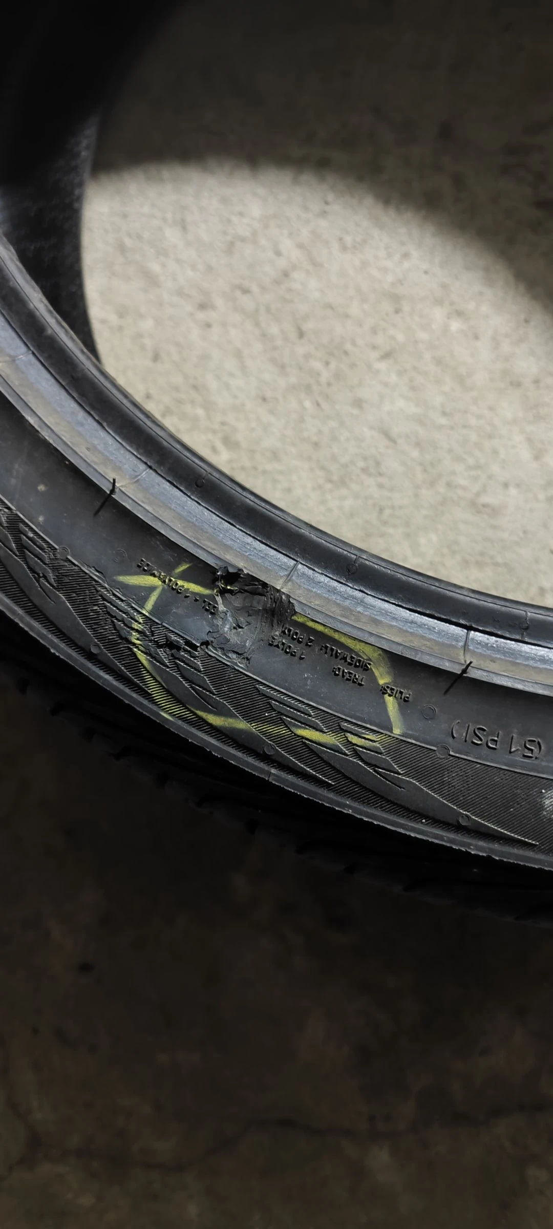 ���� 235/40R19 | Mobile.bg � ����������� 5