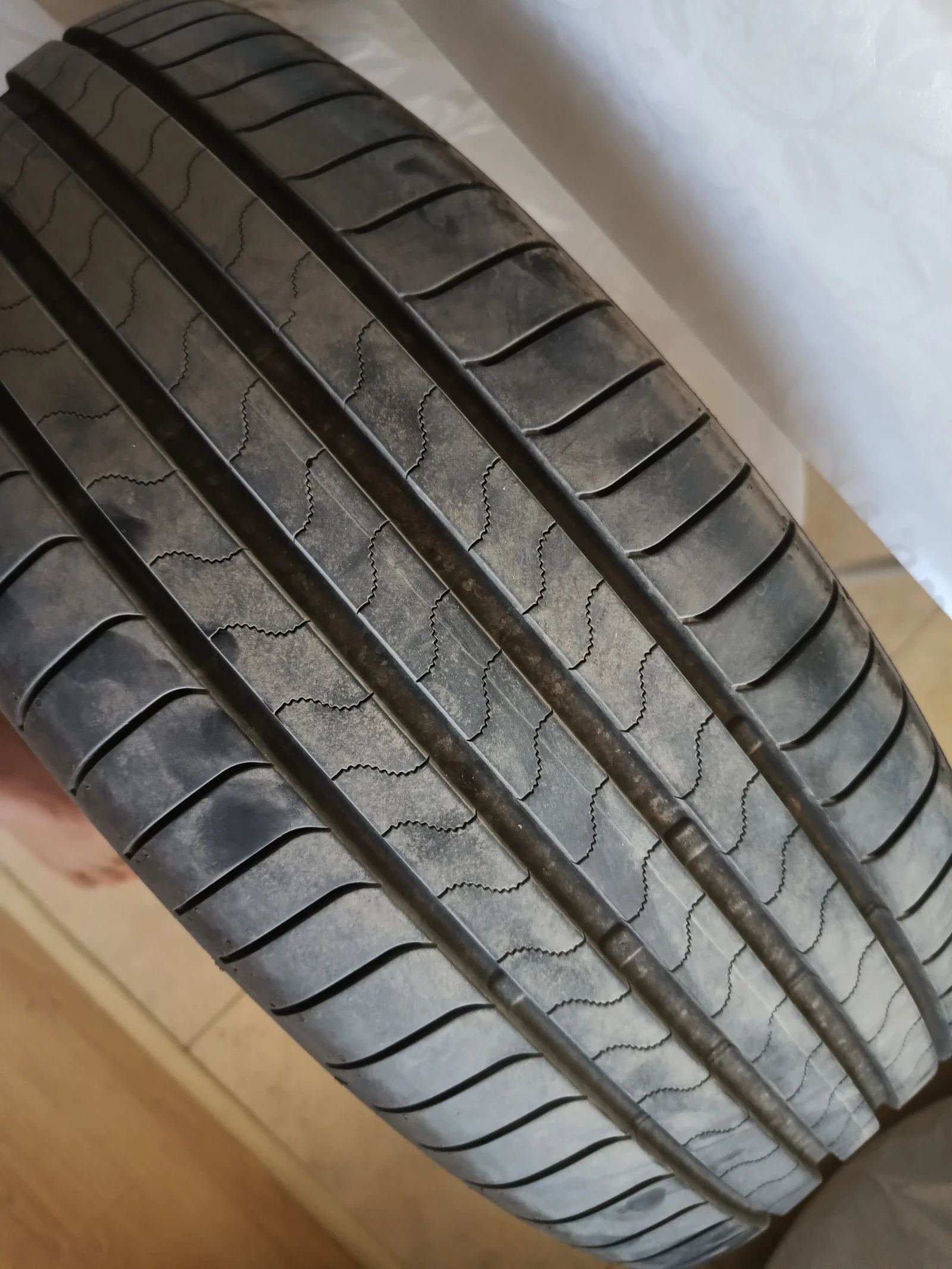 Гуми Летни 215/60R17, снимка 2 - Гуми и джанти - 53895502
