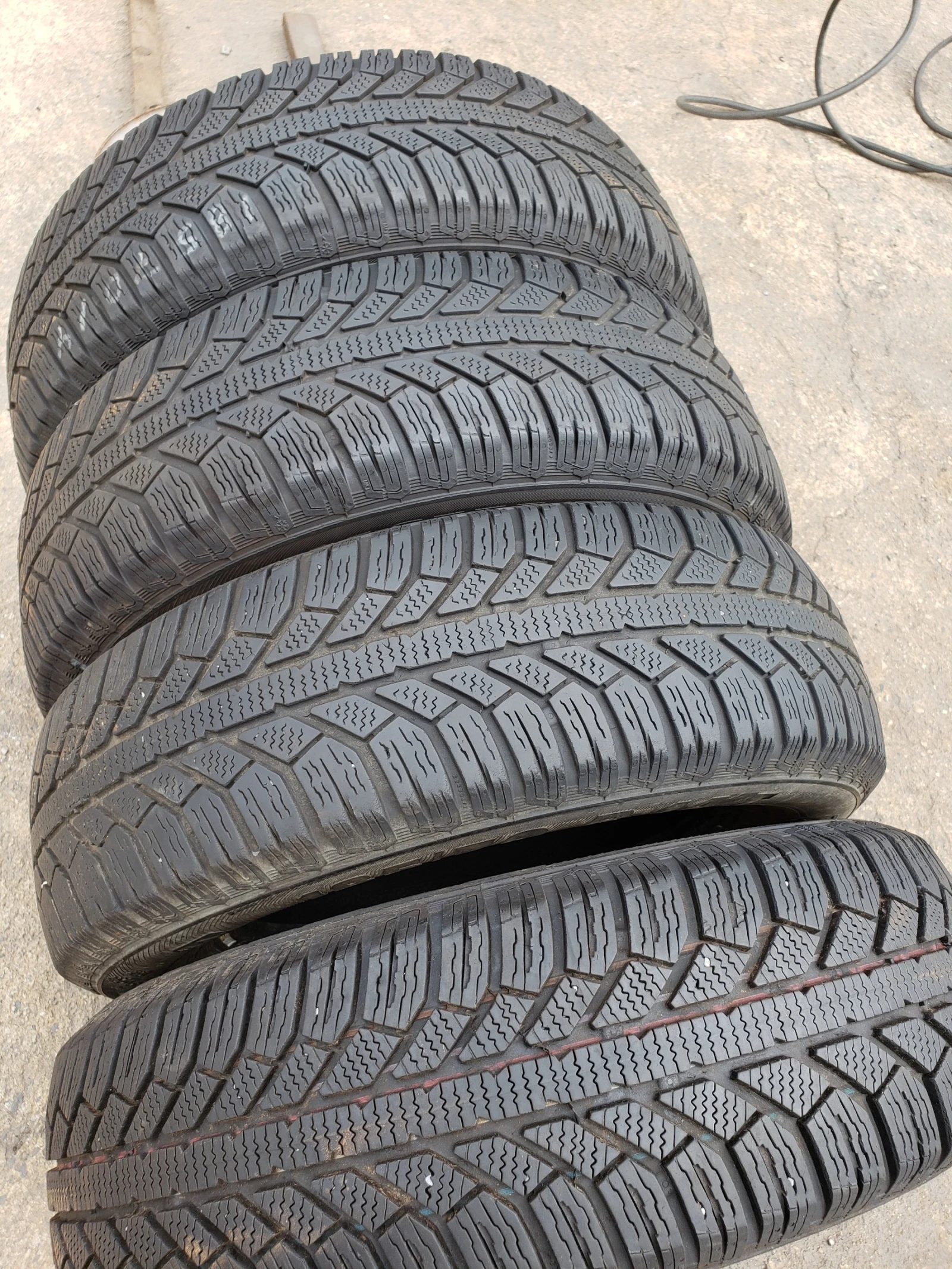 Гуми Зимни 185/70R14, снимка 4 - Гуми и джанти - 56056664