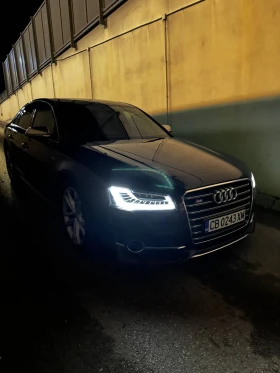     Audi S8 4.0 TFSI MATRIX/CARBON/MASSAGE/360/PANO