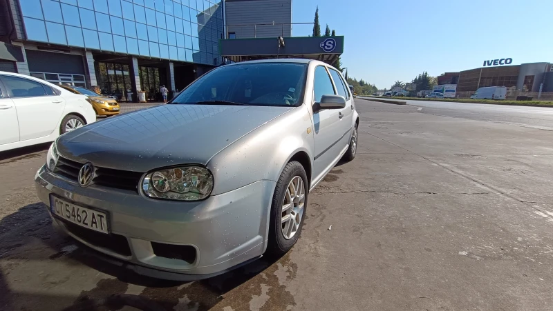 VW Golf, снимка 1 - Автомобили и джипове - 47392035