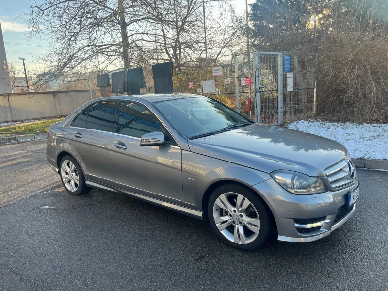 Mercedes-Benz C 220, снимка 2 - Автомобили и джипове - 48574908