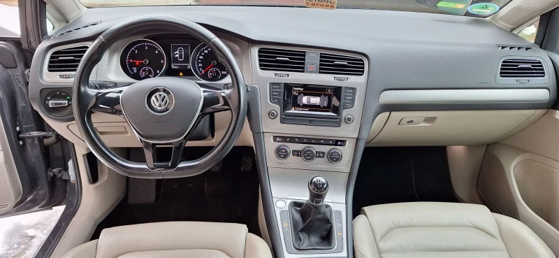 VW Golf 1.6 , снимка 17 - Автомобили и джипове - 48807885