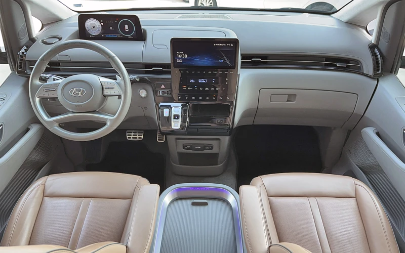 Hyundai Staria Lux 2.2 HITRAC, снимка 5 - Автомобили и джипове - 51273301