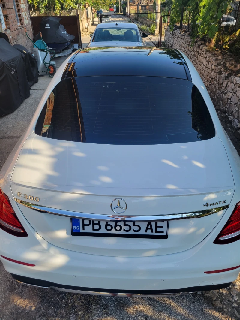 Mercedes-Benz E 300 4 Matic, снимка 13 - Автомобили и джипове - 52650050