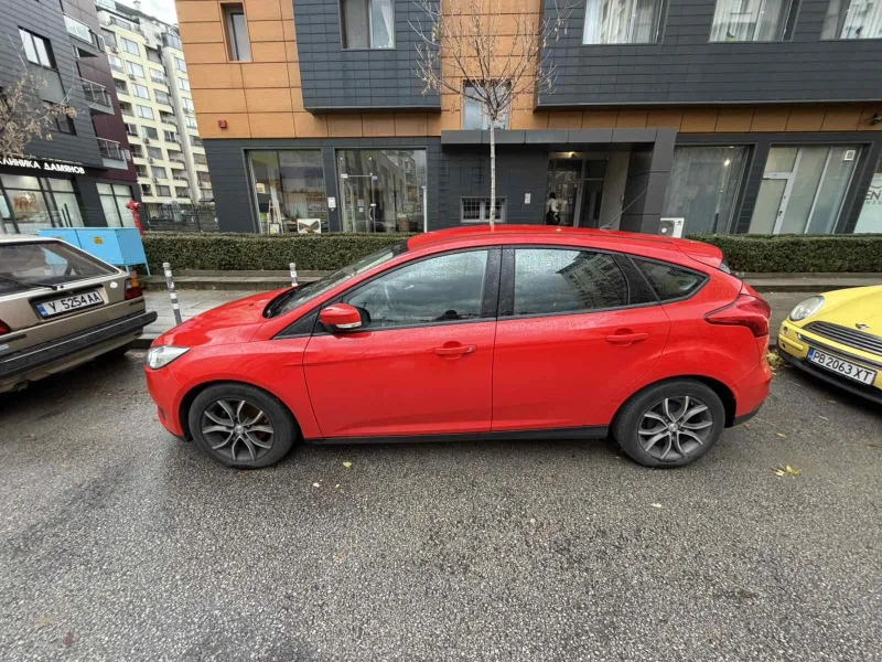 Ford Focus Hatchback, снимка 3 - Автомобили и джипове - 52671926