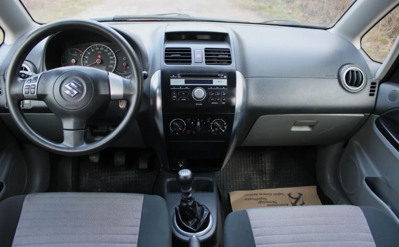 Suzuki SX4, снимка 9 - Автомобили и джипове - 53283213