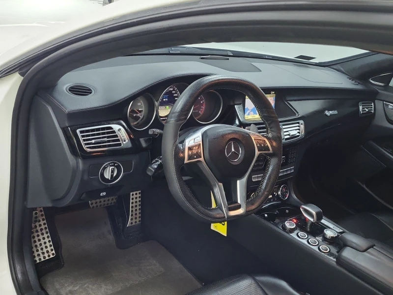 Mercedes-Benz CLS 63 AMG С РЕГИСТРАЦИЯ & АВТО КРЕДИТ, снимка 9 - Автомобили и джипове - 53564940